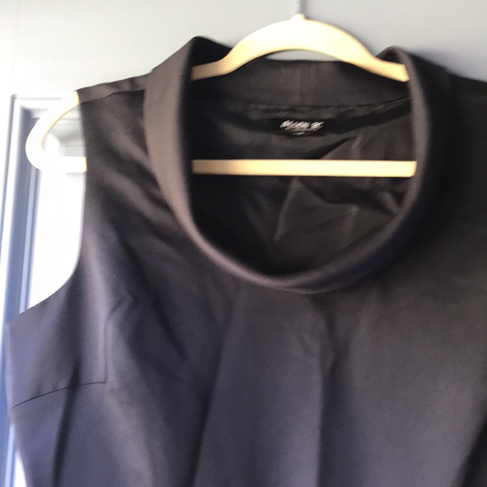 Women’s dress, NWT. - Picture 2 of 3